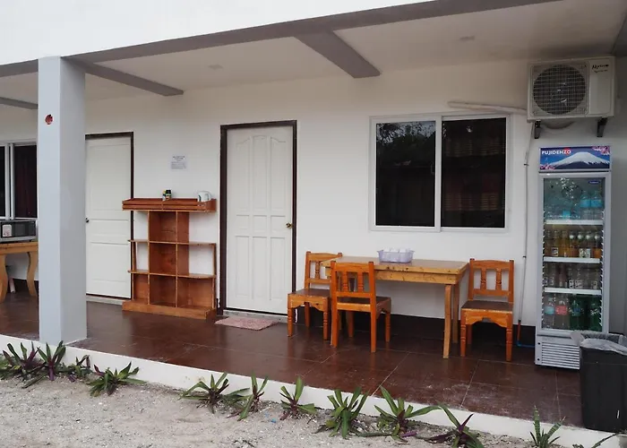 Lovely Diver Den Hostel